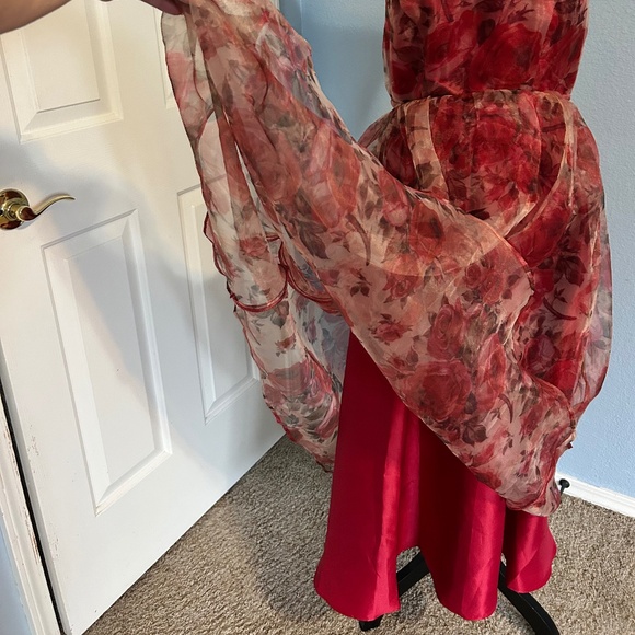 BRICK RED FLORAL HALTER MIDI DRESS - Picture 9 of 9